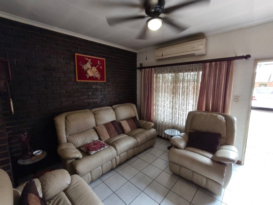 2 Bedroom Property for Sale in Rustenburg Central North West